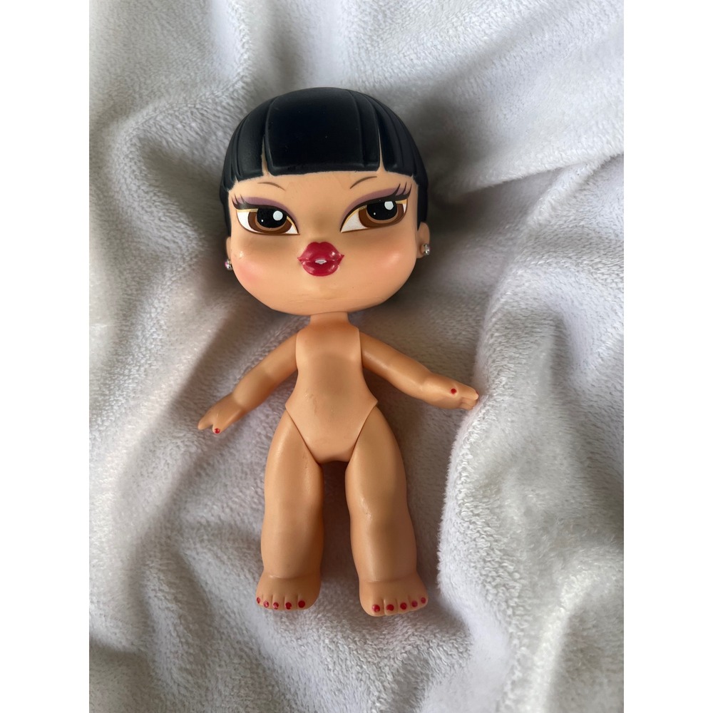 MGA Bratz Babyz Jade Doll 2004 Vintage Black Hair Brown Eyes Red Lips 505587‎